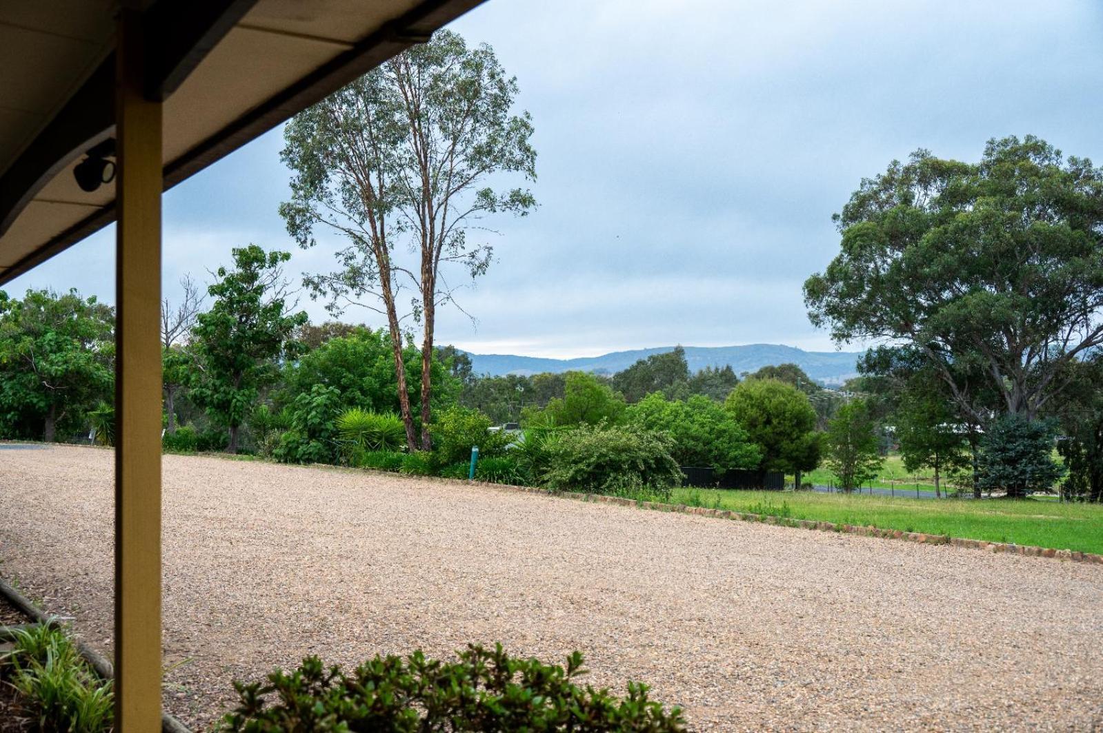 Tumut Valley Motel Pet Friendly Extérieur photo